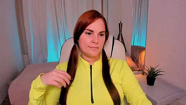 Snapshot of Ellis_Foxy chatting on February 2025 03:10:02 AM Ellis Foxy online show from February 2025 03:10:02 AM