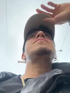 strongboy  online show from December 2025 11:30:02 AM