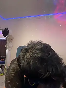 strongboy  online show from February 2026 09:19:02 PM