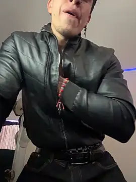 strongboy  online show from February 2026 06:05:01 PM