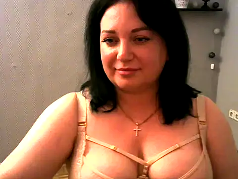 Snapshot of AmanaGi chatting on January 2025 12:52:01 PM AmanaGi online show from January 2025 12:52:01 PM