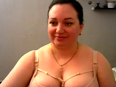 Snapshot of AmanaGi chatting on February 2025 12:28:01 PM AmanaGi online show from February 2025 12:28:01 PM