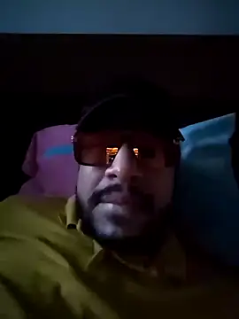 Snapshot of eljefe1119 chatting on September 2025 11:05:01 PM eljefe1119 online show from September 2025 11:05:01 PM