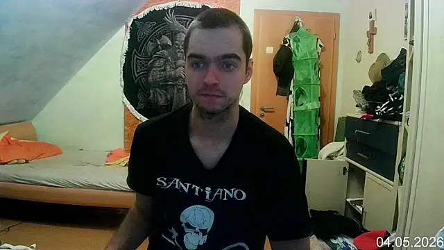 Chris23547 online show from May 2026 04:47:02 PM