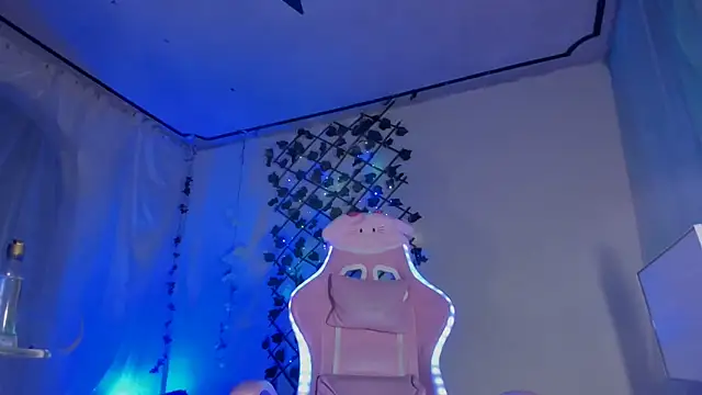 -Camila  online show from January 2025 08:01:01 PM