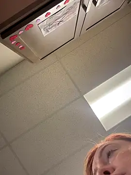 Snapshot of cinnatitties chatting on September 2025 06:29:02 PM cinnatitties online show from September 2025 06:29:02 PM