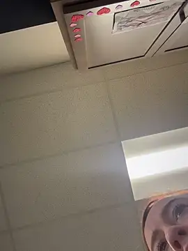 Snapshot of cinnatitties chatting on September 2025 05:01:02 PM cinnatitties online show from September 2025 05:01:02 PM