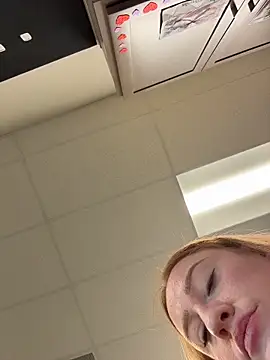 Snapshot of cinnatitties chatting on November 2025 05:47:02 PM cinnatitties online show from November 2025 05:47:02 PM