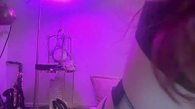 crystalsbaby online show from November 2025 08:30:01 PM