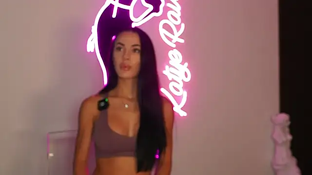 Snapshot of Katyerave chatting on October 2025 08:07:01 PM Katyerave online show from October 2025 08:07:01 PM