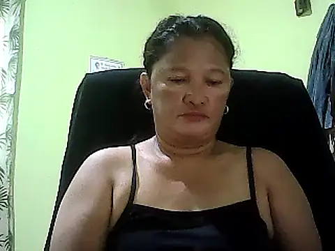 Snapshot of hott_scarlett chatting on January 2025 11:47:01 PM hott scarlett online show from January 2025 11:47:01 PM