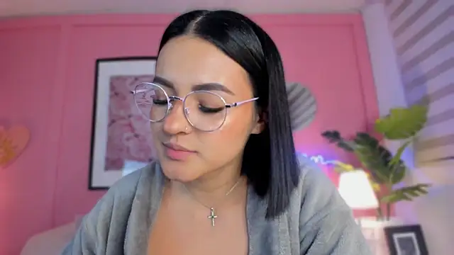 Snapshot of SoySaraa chatting on February 2025 09:05:01 AM SoySaraa online show from February 2025 09:05:01 AM