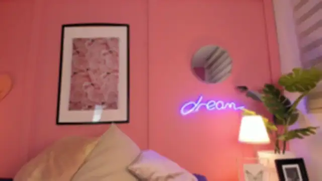 Snapshot of SoySaraa chatting on February 2025 08:06:01 AM SoySaraa online show from February 2025 08:06:01 AM