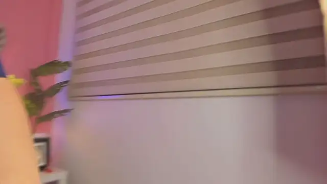 Snapshot of SoySaraa chatting on October 2025 06:02:02 AM SoySaraa online show from October 2025 06:02:02 AM