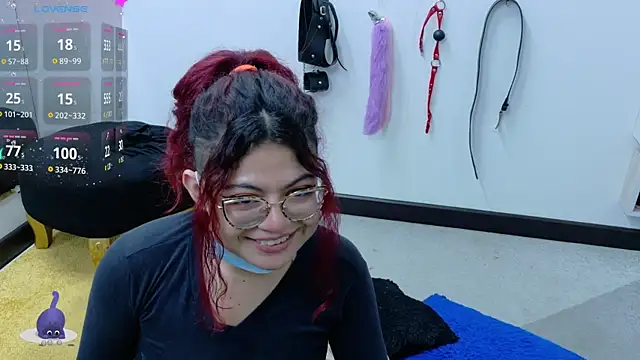 Snapshot of Catwhite_ chatting on February 2025 12:26:02 PM Catwhite online show from February 2025 12:26:02 PM