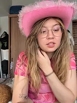 Snapshot of Darling_XXX chatting on March 2026 05:53:02 PM Darling XXX online show from March 2026 05:53:02 PM