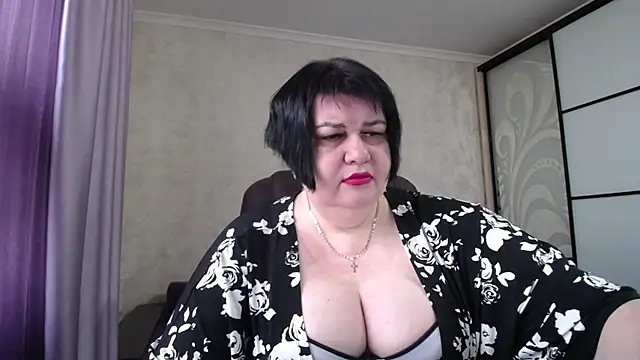 JuicyLady Di online show from December 2025 07:35:01 AM