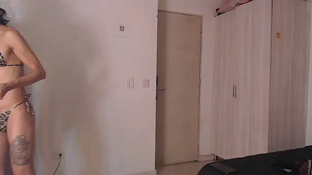 Corina Ts online show from March 2025 05:01:01 PM