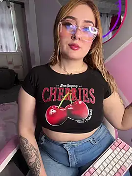 Snapshot of Sam_Thompsoon_ chatting on February 2025 06:30:02 PM Sam Thompsoon online show from February 2025 06:30:02 PM