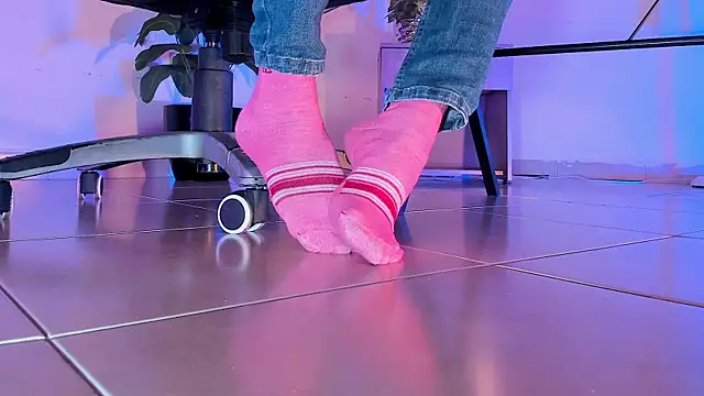 ArchieCollins online show from September 2025 05:20:02 AM