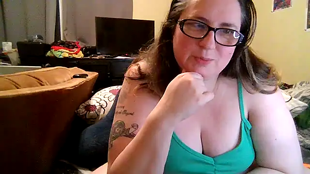 Snapshot of newfieocean chatting on January 2026 10:42:02 AM newfieocean online show from January 2026 10:42:02 AM