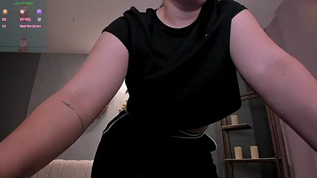 Snapshot of MartinnaBonnet chatting on December 2024 10:25:02 AM MartinnaBonnet online show from December 2024 10:25:02 AM