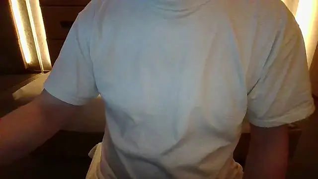 Snapshot of alessexxx24 chatting on January 2025 08:11:01 PM alessexxx24 online show from January 2025 08:11:01 PM