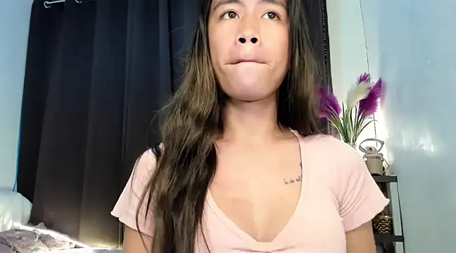 Snapshot of Emma_Jones88 chatting on February 2025 11:02:02 PM Emma Jones88 online show from February 2025 11:02:02 PM