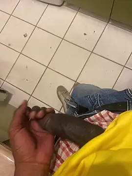 Snapshot of amiable12 chatting on February 2026 10:35:02 PM amiable12 online show from February 2026 10:35:02 PM