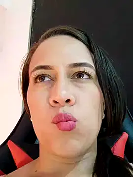 Snapshot of Nanybaker95 chatting on December 2024 01:15:02 AM Nanybaker95 online show from December 2024 01:15:02 AM