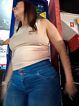 Snapshot of Nanybaker95 chatting on November 2025 04:12:01 AM Nanybaker95 online show from November 2025 04:12:01 AM