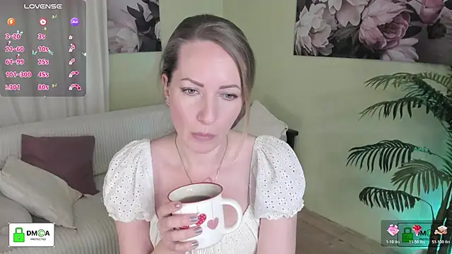 Queenymel online show from February 2026 04:30:01 PM