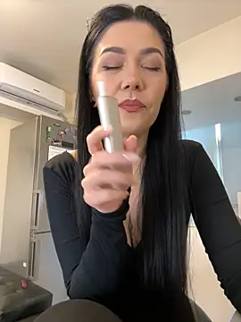 denise k online show from December 2025 12:45:01 PM