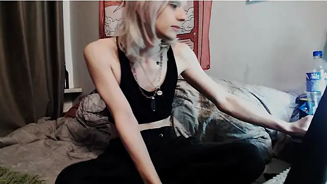 Alien Bella online show from July 2026 09:11:01 PM