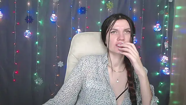 MilaLoona online show from January 2025 04:16:01 PM