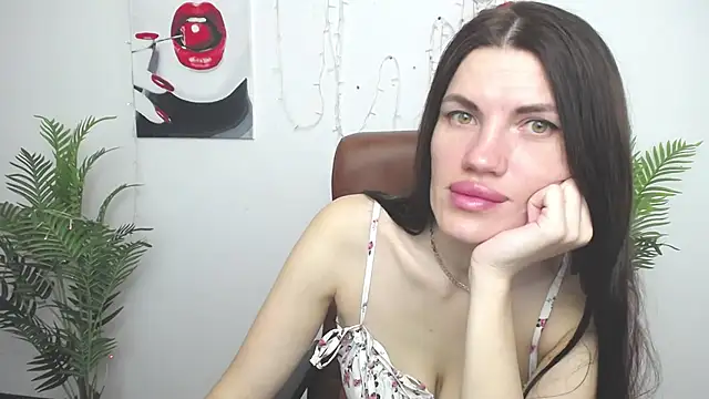 MilaLoona online show from May 2026 06:08:01 AM