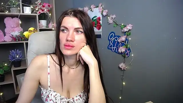MilaLoona online show from May 2026 06:18:02 AM