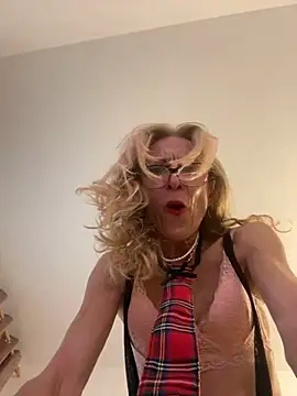 Snapshot of adella13 chatting on December 2024 10:13:01 AM adella13 online show from December 2024 10:13:01 AM