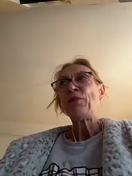 Snapshot of adella13 chatting on December 2024 08:01:01 AM adella13 online show from December 2024 08:01:01 AM