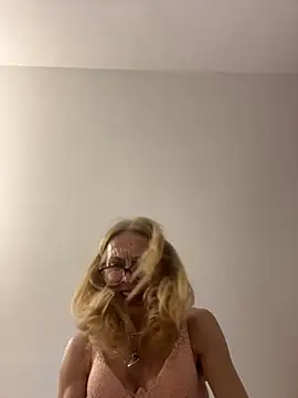 Snapshot of adella13 chatting on January 2025 11:43:01 PM adella13 online show from January 2025 11:43:01 PM