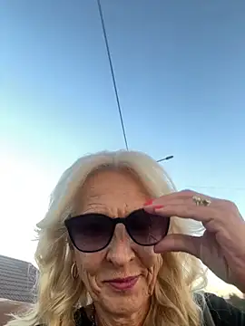 Snapshot of adella13 chatting on September 2025 03:57:01 PM adella13 online show from September 2025 03:57:01 PM