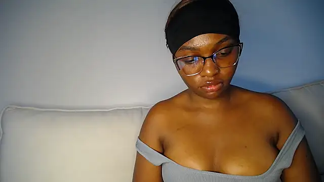 Snapshot of Pretty_Liya08 chatting on April 2026 11:31:02 AM Pretty Liya08 online show from April 2026 11:31:02 AM