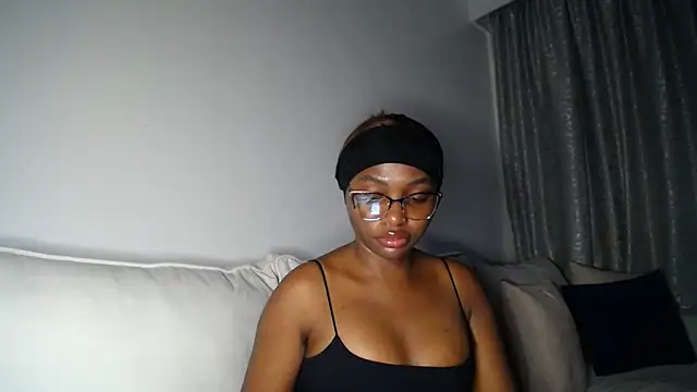 Snapshot of Pretty_Liya08 chatting on April 2026 05:48:02 PM Pretty Liya08 online show from April 2026 05:48:02 PM