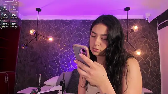 dayra angels online show from October 2025 06:36:01 PM