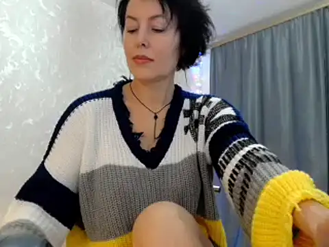 elenaza online show from December 2024 01:12:01 PM