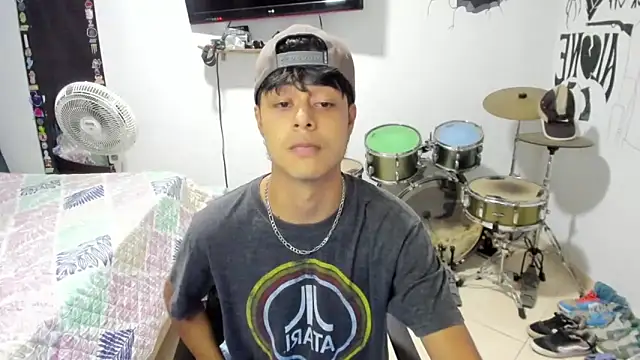 Snapshot of Zack_falcon chatting on October 2025 03:31:02 AM Zack falcon online show from October 2025 03:31:02 AM