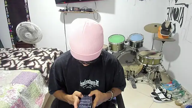 Zack falcon online show from December 2025 04:09:01 AM