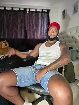 blackdrey18 online show from May 2026 01:06:02 PM
