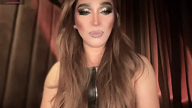 Snapshot of Lo_la_69 chatting on November 2025 04:26:02 AM Lo la 69 online show from November 2025 04:26:02 AM