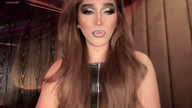 Snapshot of Lo_la_69 chatting on December 2025 03:25:01 AM Lo la 69 online show from December 2025 03:25:01 AM